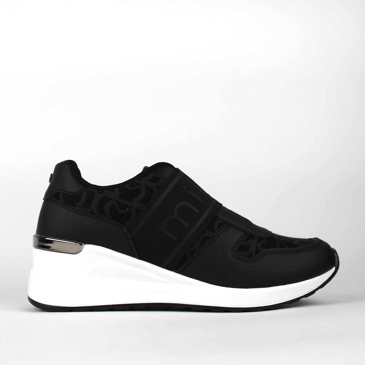 BEEBA-Sneakers-Black